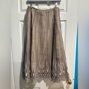 Nic+Zoe midi embroidered crinkled skirt sz 10 M taupe
